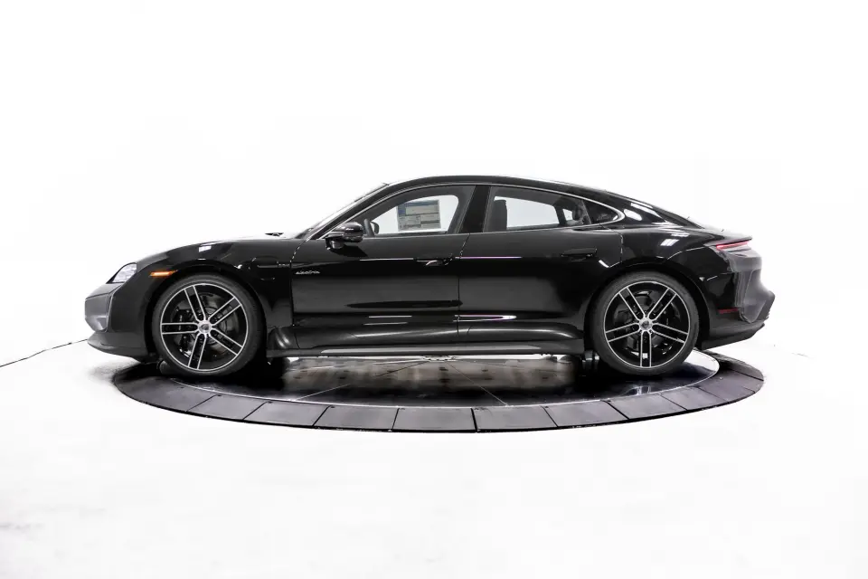 2026 Porsche Taycan Turbo - Photo 15