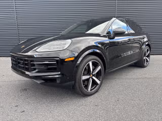 2024 Porsche Cayenne -'s photo