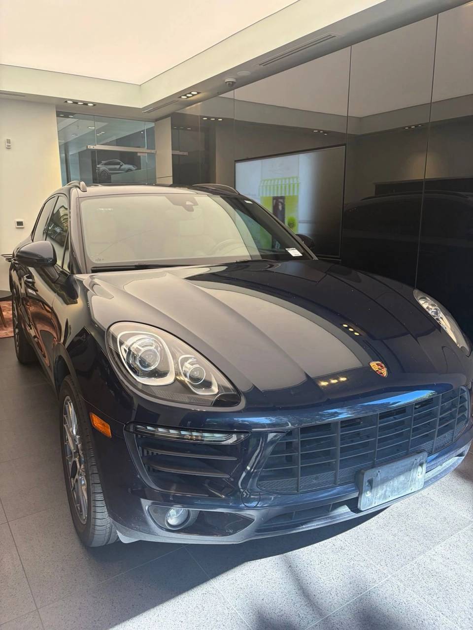 2018 Porsche Macan S AWD photo