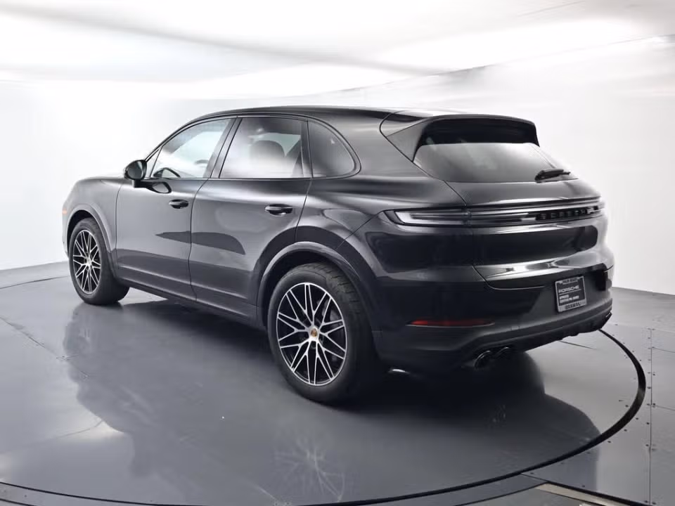 2025 Porsche Cayenne Base - Photo 19