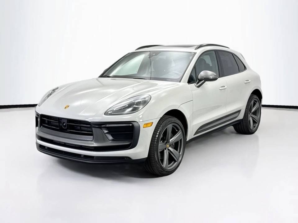 2025 Porsche Macan Base
