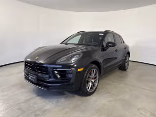 2025 Porsche Macan S's photo