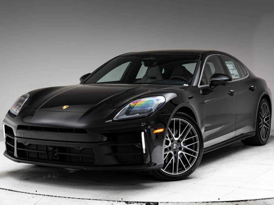 2026 Porsche Panamera Base