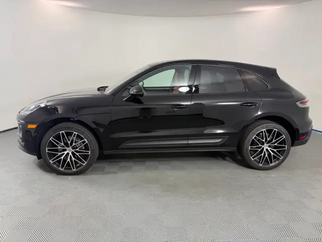 2026 Porsche Macan Base - Photo 14