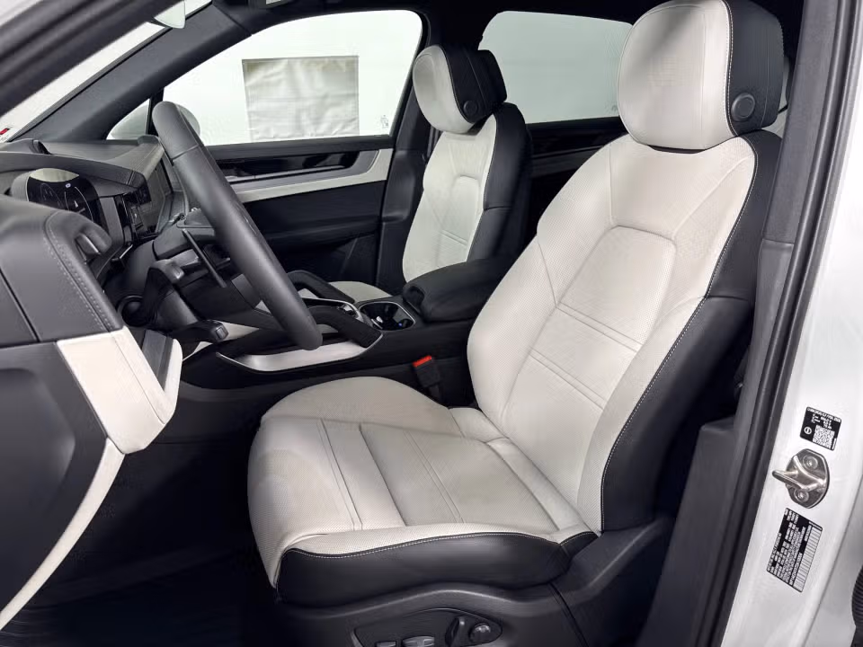 2026 Porsche Cayenne E-Hybrid - Photo 35