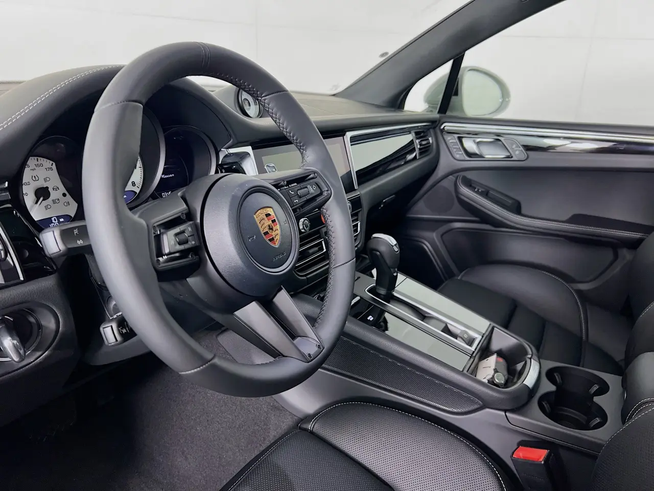 2026 Porsche Macan Base - Photo 32