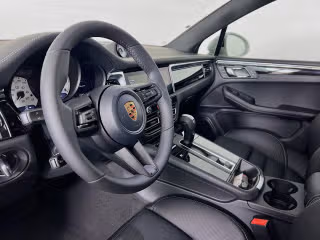 2026 Porsche Macan Base - Photo 25