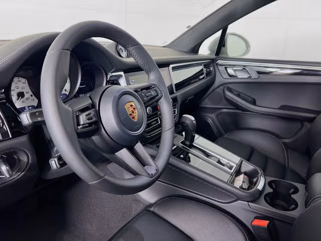 2026 Porsche Macan Base - Photo 26