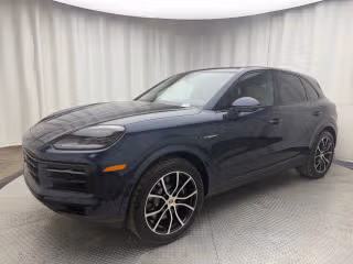 2026 Porsche Cayenne E-Hybrid's photo