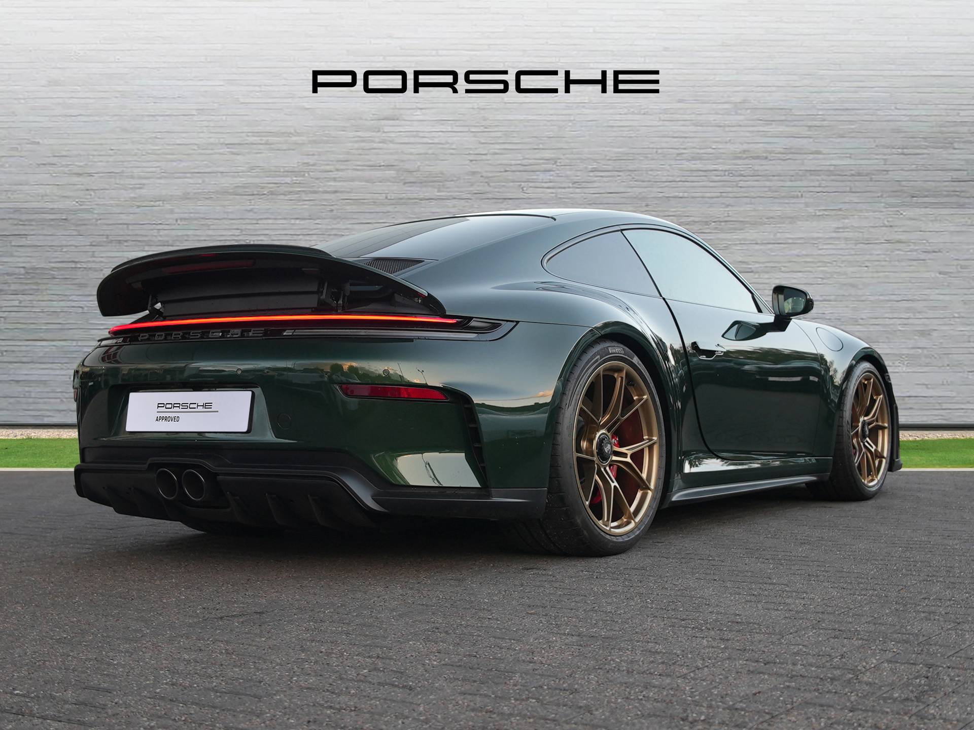 911 GT3 Touring, photo 2 of 46