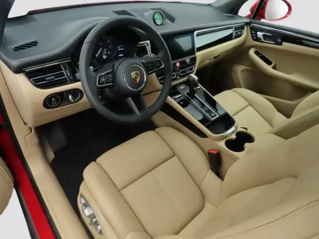 2025 Porsche Macan Base - Photo 30