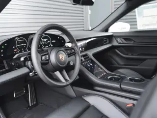 2026 Porsche Taycan Base - Photo 29