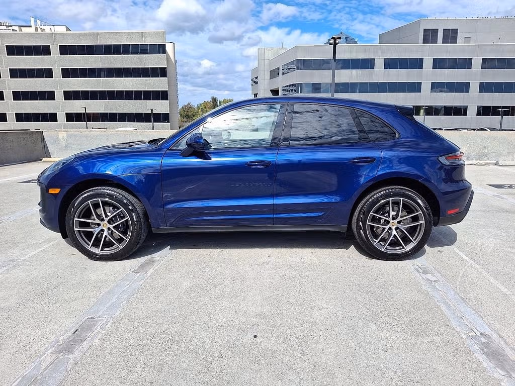 2026 Porsche Macan Base - Photo 12
