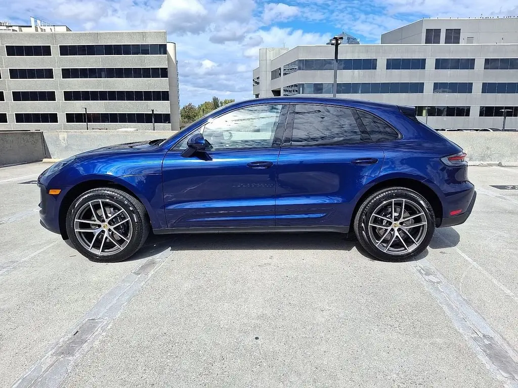 2026 Porsche Macan Base - Photo 16