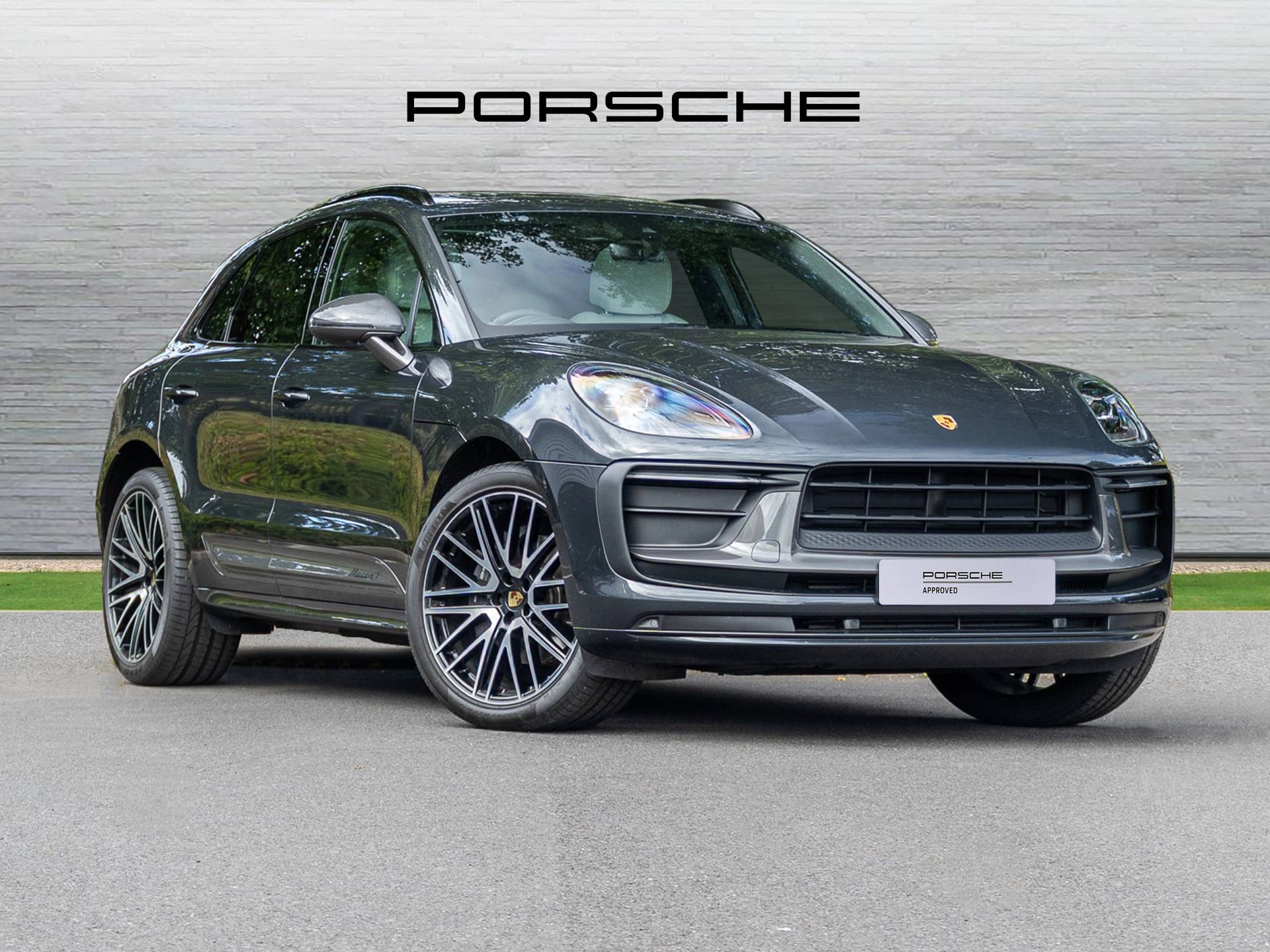 Macan T, photo 1 of 44