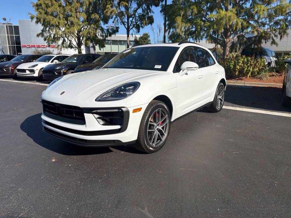 2026 Porsche Macan