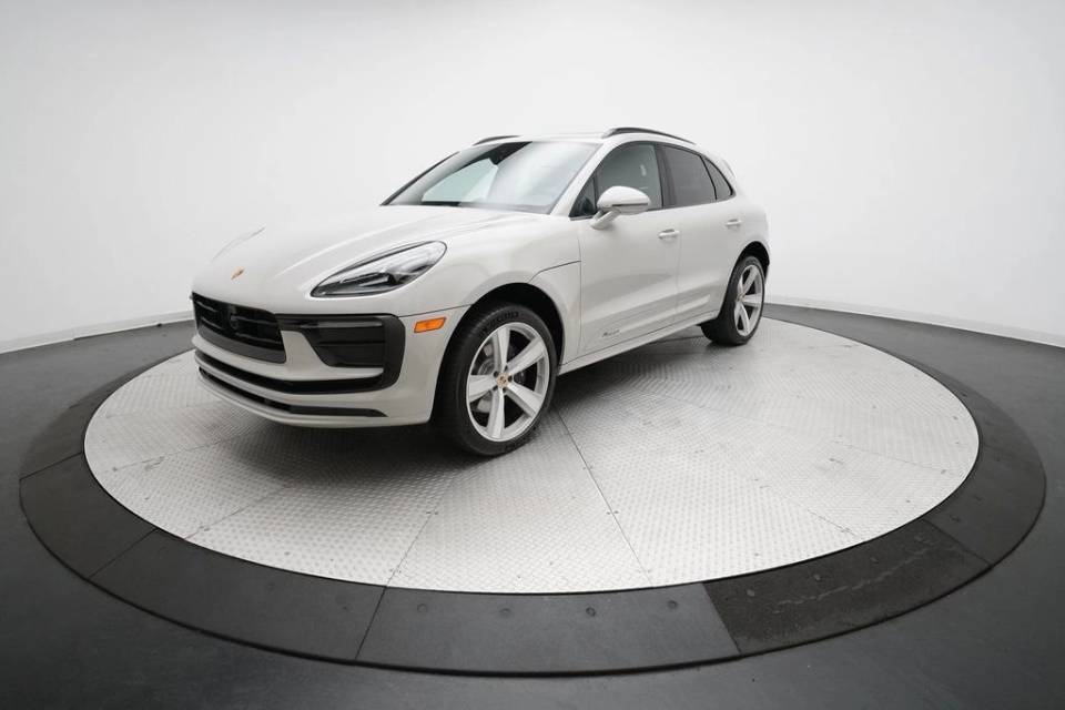 2026 Porsche Macan
