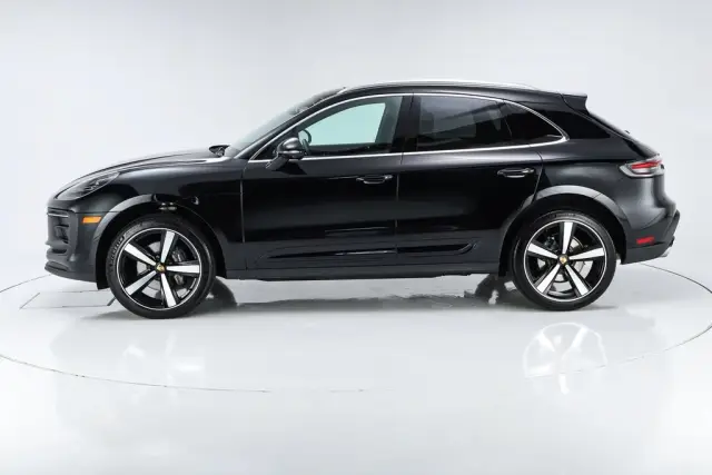 2026 Porsche Macan Base - Photo 14