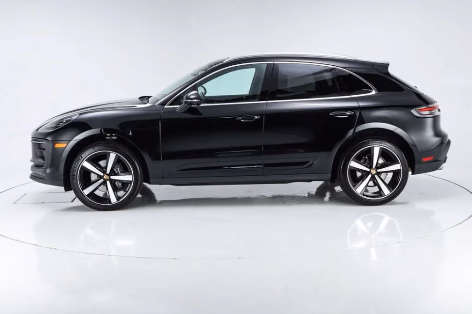 2026 Porsche Macan Base - Photo 11