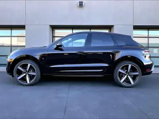 2026 Porsche Macan - Photo 13