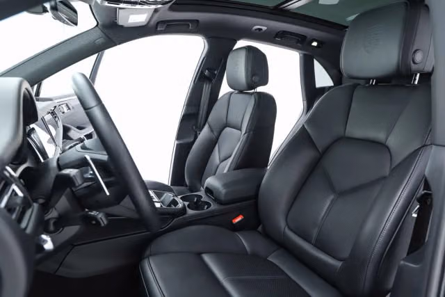 2026 Porsche Macan Base - Photo 34