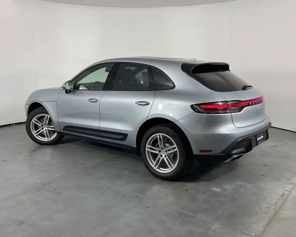 2025 Porsche Macan Base - Photo 23