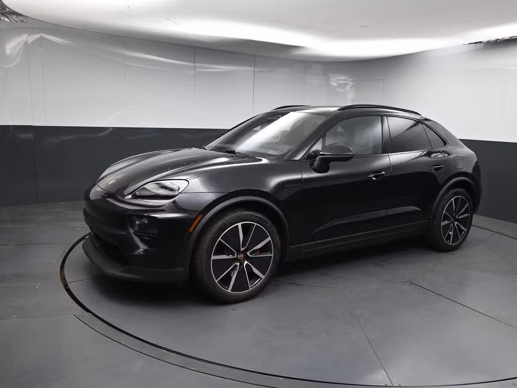 2025 Porsche Macan S - Photo 28