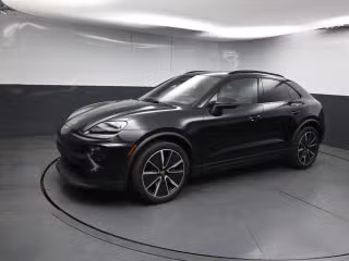 2025 Porsche Macan S - Photo 25
