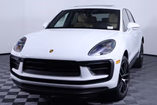 2026 Porsche Macan -'s photo