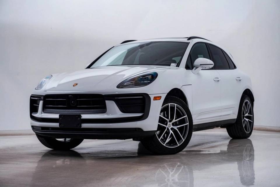 2024 Porsche Macan T