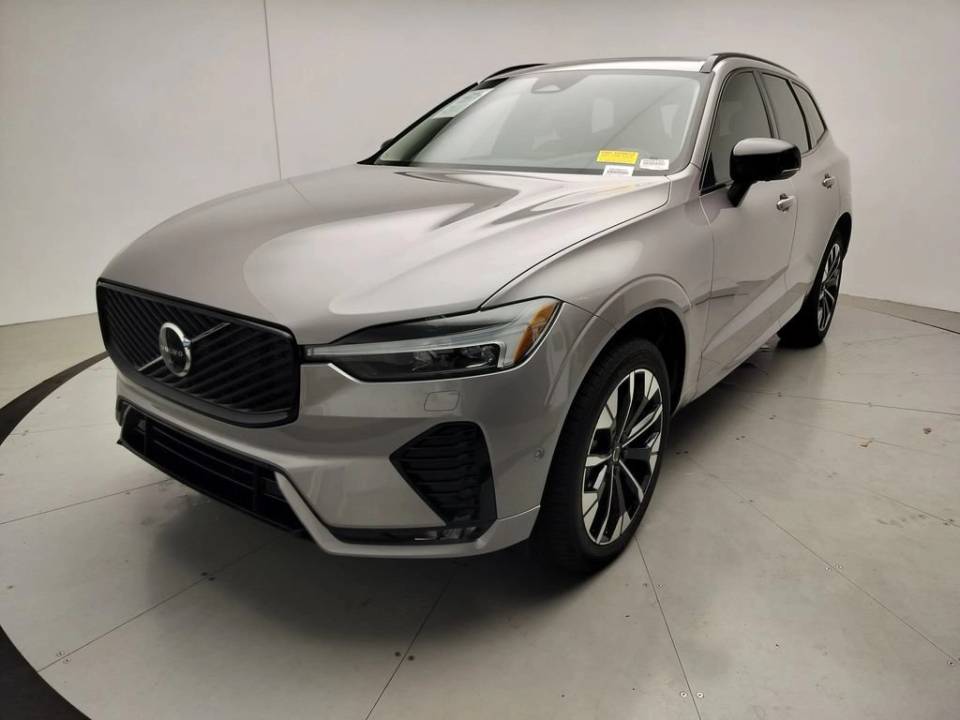 2026 Volvo XC60 Plus
