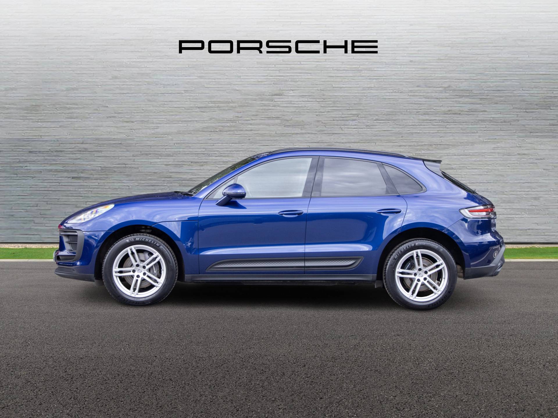 Macan, photo 2 of 30