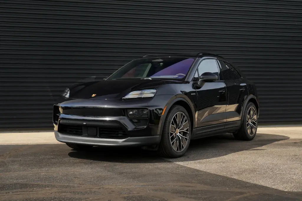 2026 Porsche Macan Base - Photo 8