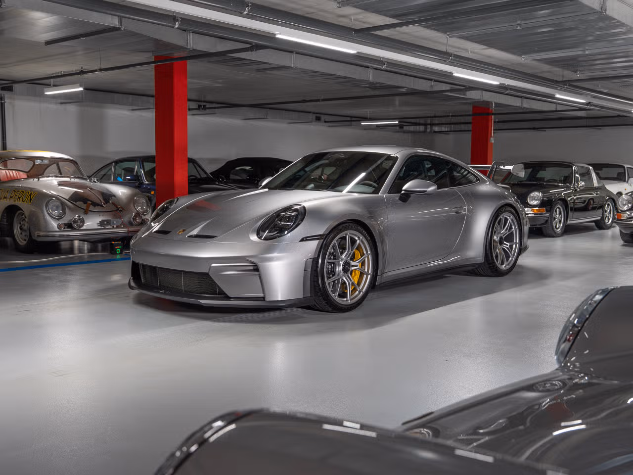 2026 Porsche 911 GT3, Äußeres, GT-silbermetallic, 1 in der Galerie anschauen