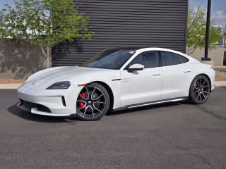 2025 Porsche Taycan 4S's photo