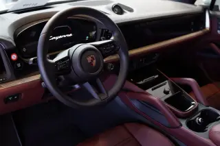 2026 Porsche Cayenne E-Hybrid - Photo 29