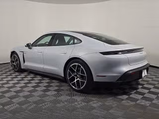 2025 Porsche Taycan Base - Photo 17