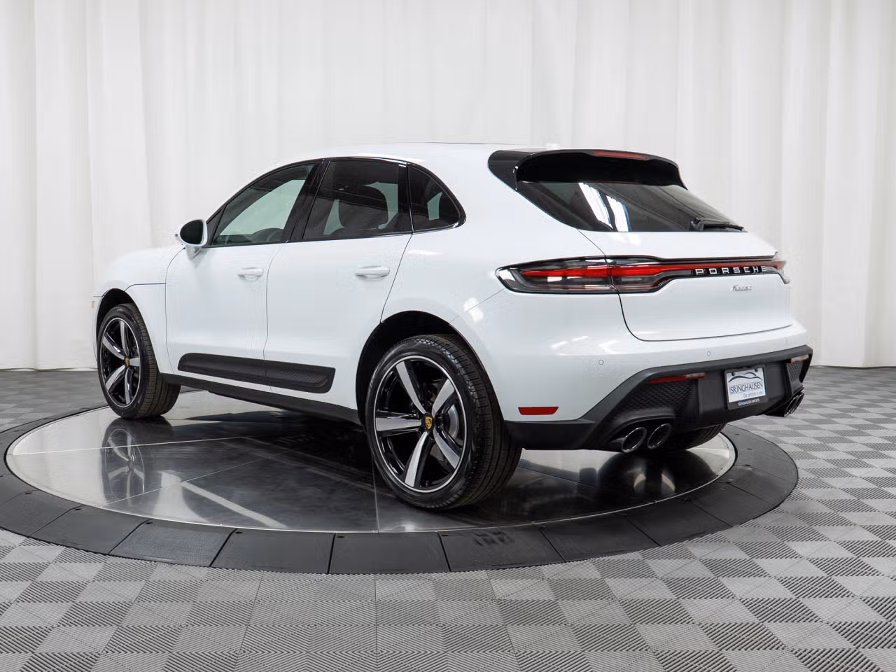 2025 Porsche Macan - Photo 20