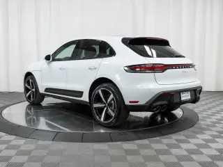2025 Porsche Macan - Photo 21