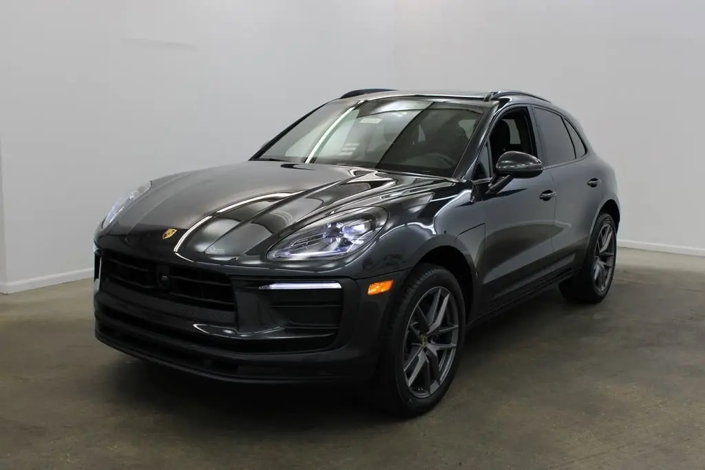 2026 Porsche Macan Base - Photo 8