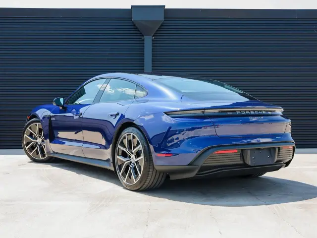 2025 Porsche Taycan Base - Photo 22