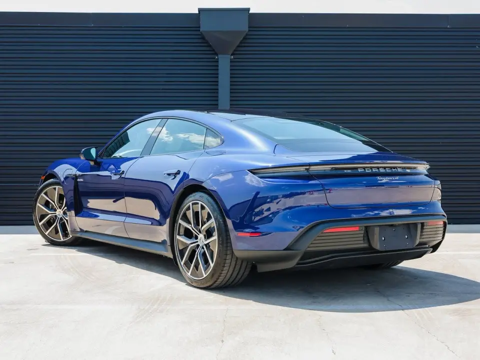 2025 Porsche Taycan Base - Photo 23