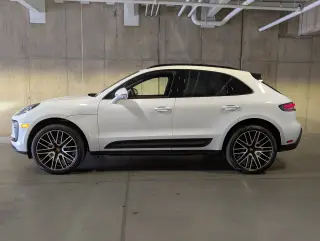 2026 Porsche Macan T - Photo 13