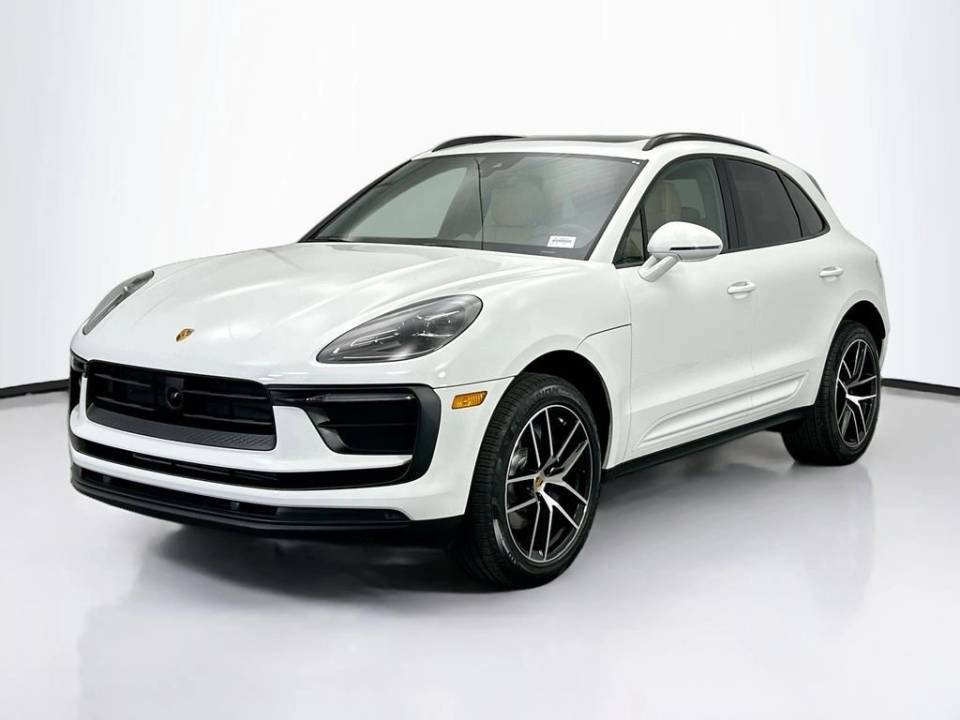 2026 Porsche Macan Base