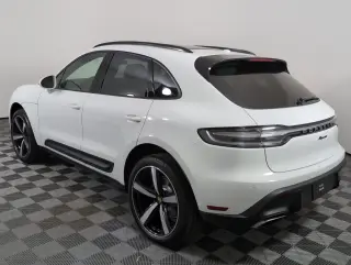 2026 Porsche Macan T - Photo 21
