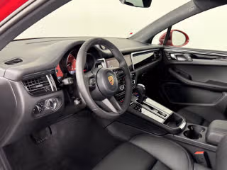 2026 Porsche Macan S - Photo 25