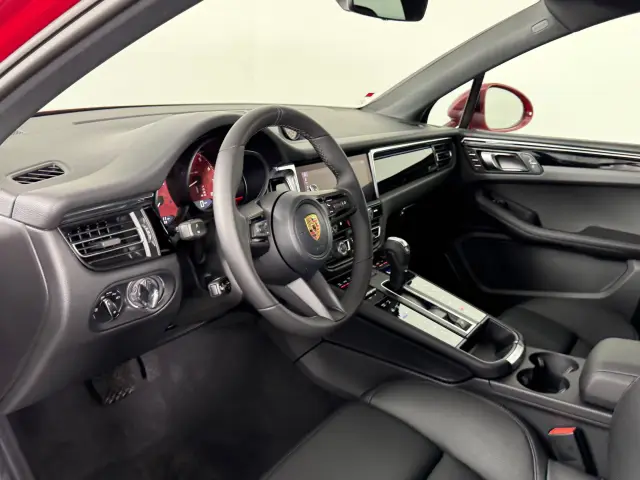 2026 Porsche Macan S - Photo 30