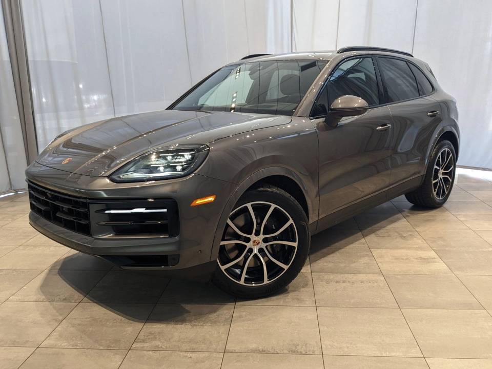 2025 Porsche Cayenne Base