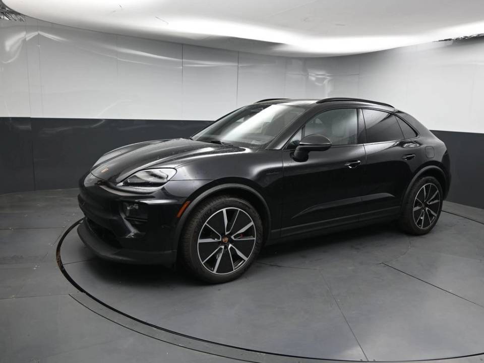 2025 Porsche Macan
