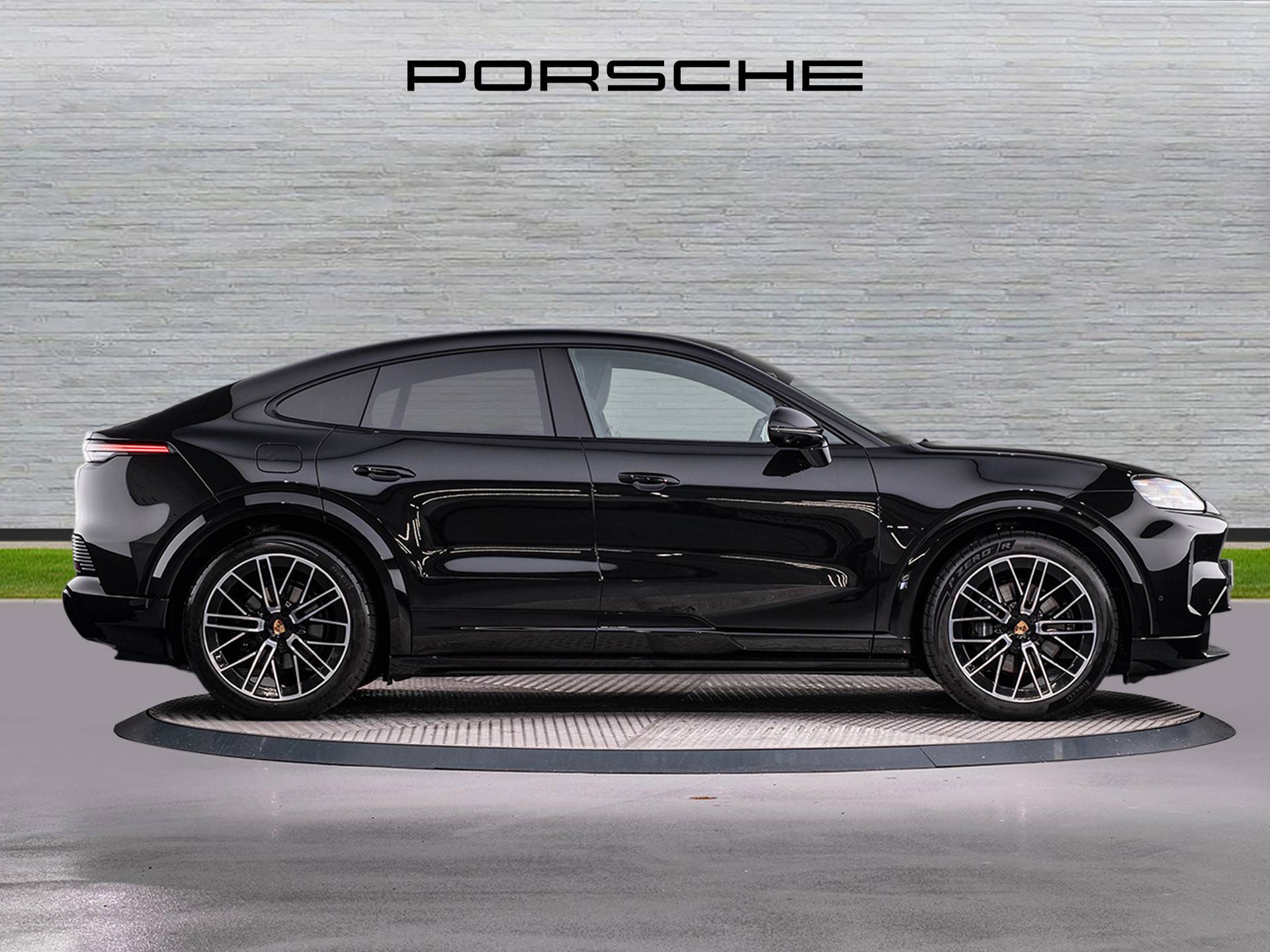 Cayenne Electric Coupé, photo 2 of 47